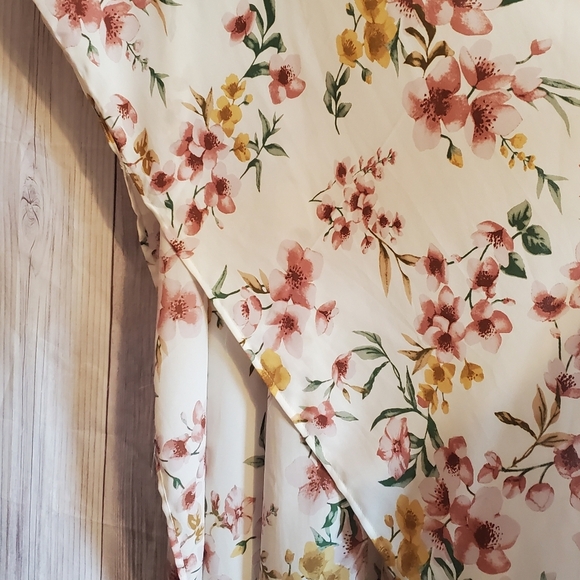 GEE GEE KOMONO FLORAL PRINT. LONG LARGE. - Picture 6 of 8